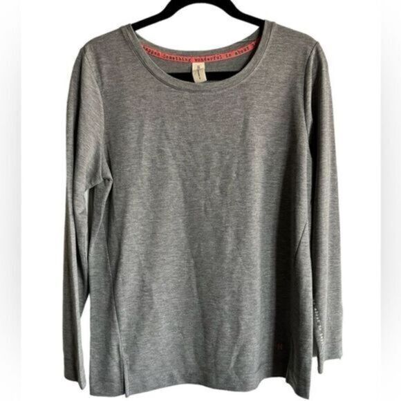 NWT HUE- Women’s Gray Long Sleeve Lounge Tee Top with Graphic Sleeve - Size S - Picture 1 of 5